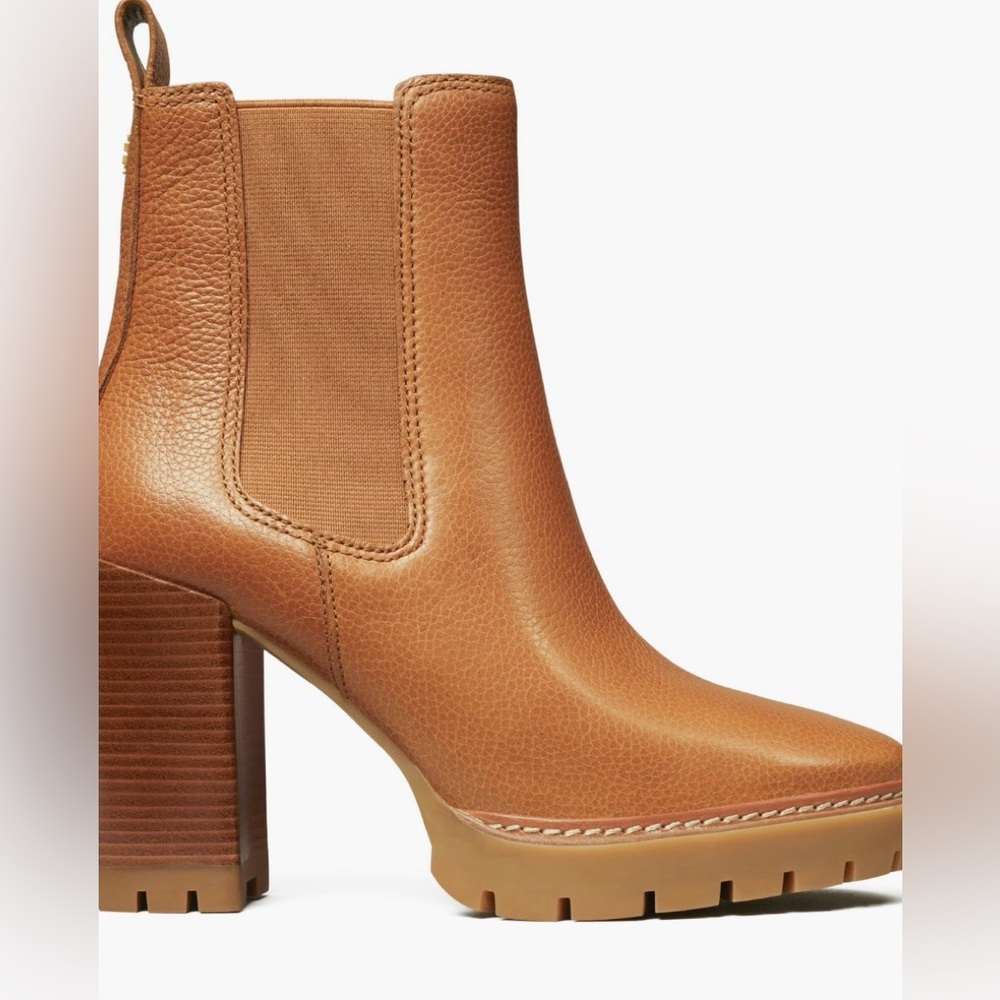 Tory Burch Chelsea lug bootie++7+Blanched Almond 70+Almond tumbled Leather - Picture 2 of 15
